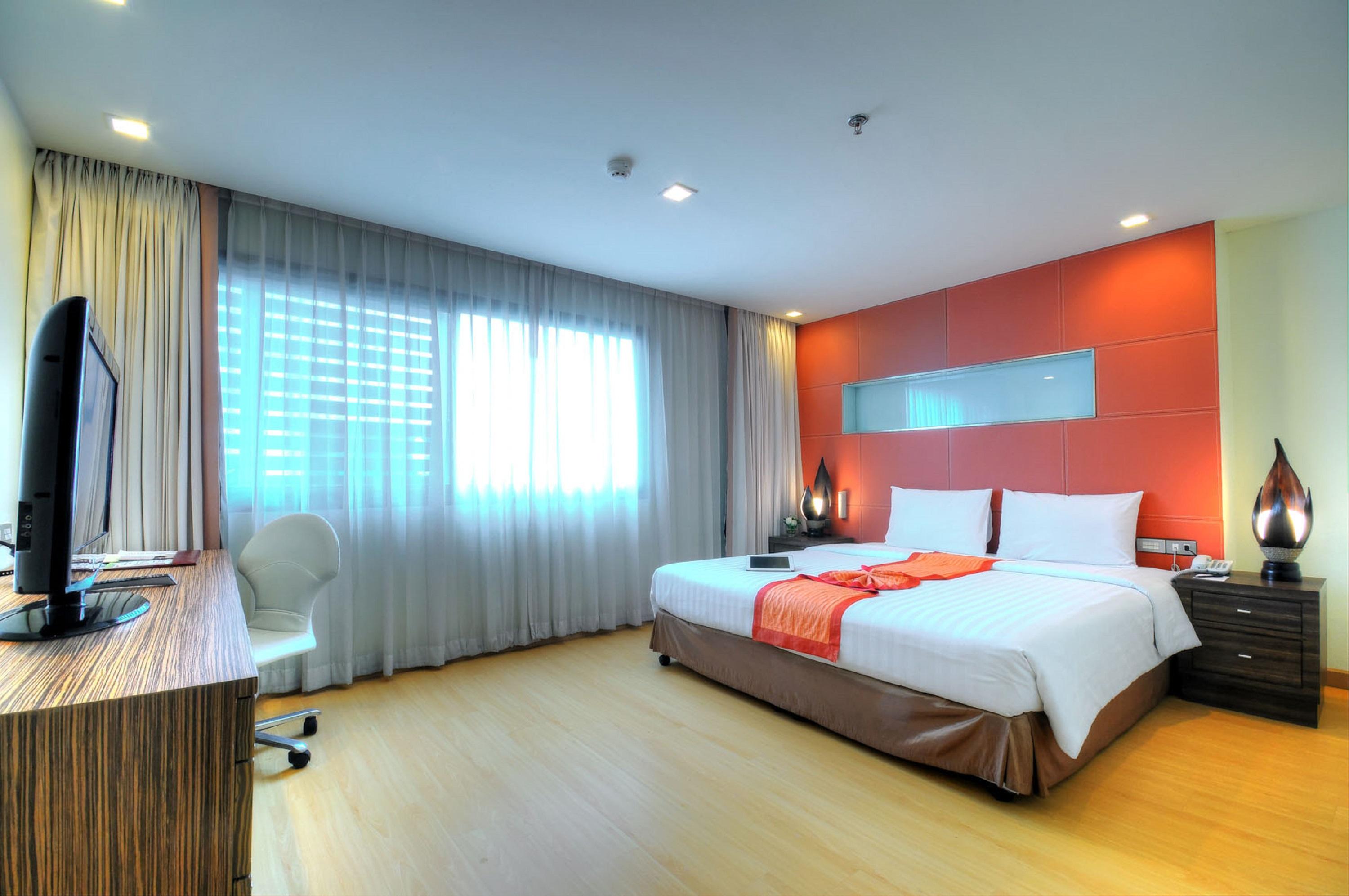 Aspen Suites Hotel Sukhumvit 2 Бангкок Экстерьер фото