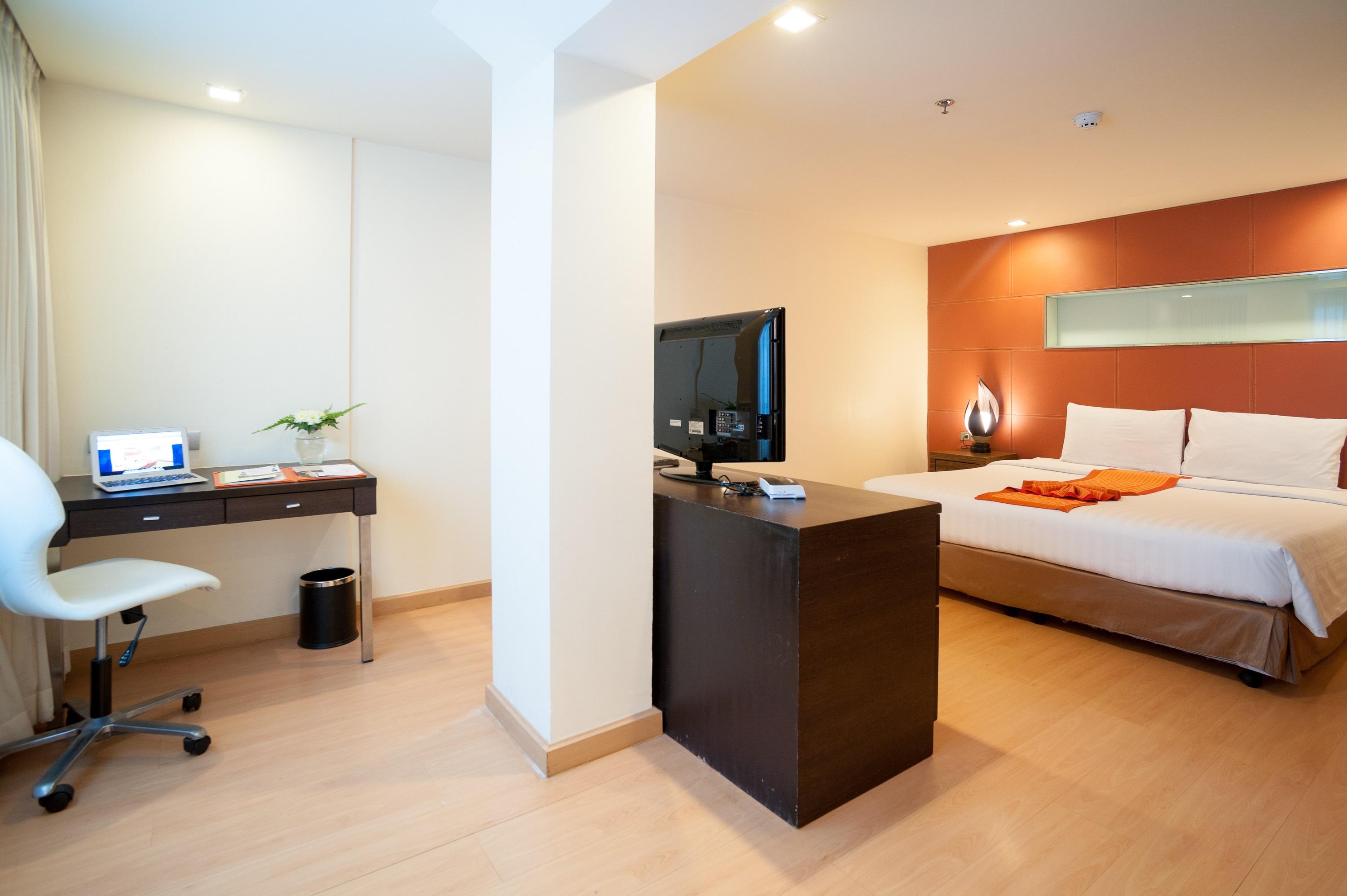 Aspen Suites Hotel Sukhumvit 2 Бангкок Экстерьер фото