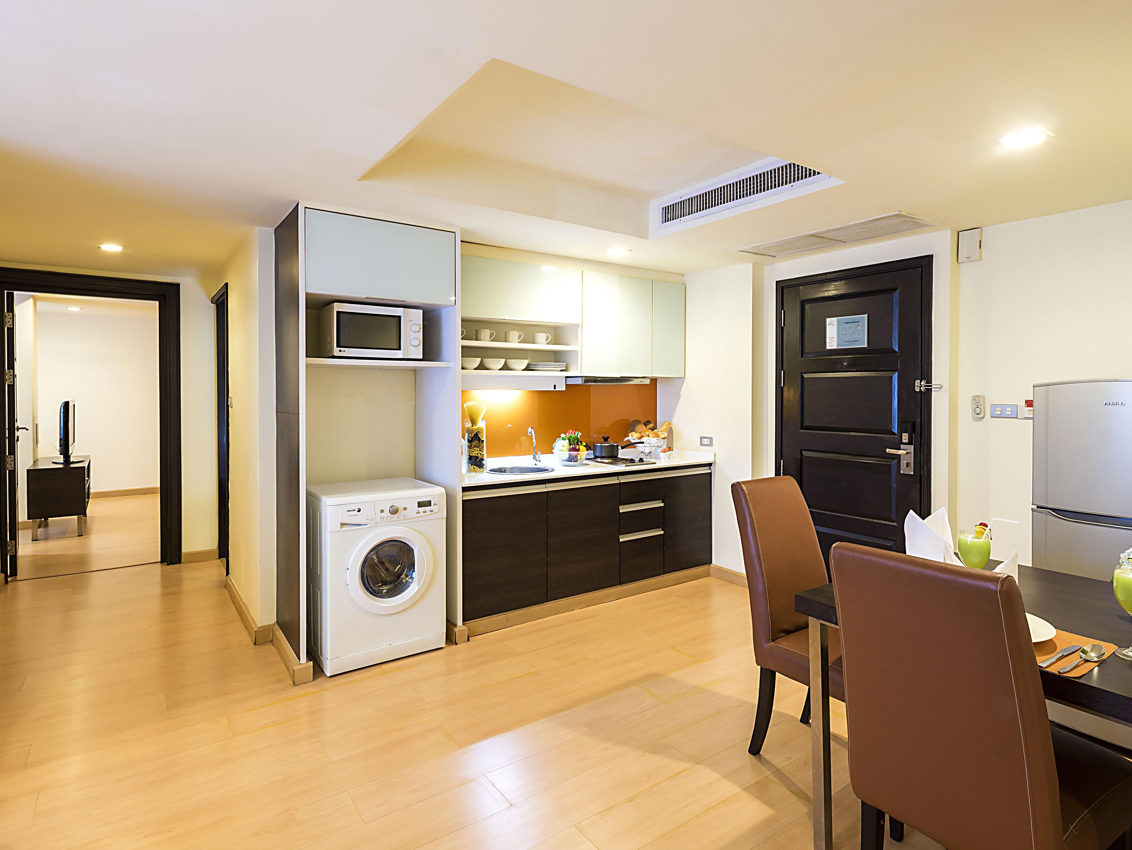 Aspen Suites Hotel Sukhumvit 2 Бангкок Экстерьер фото