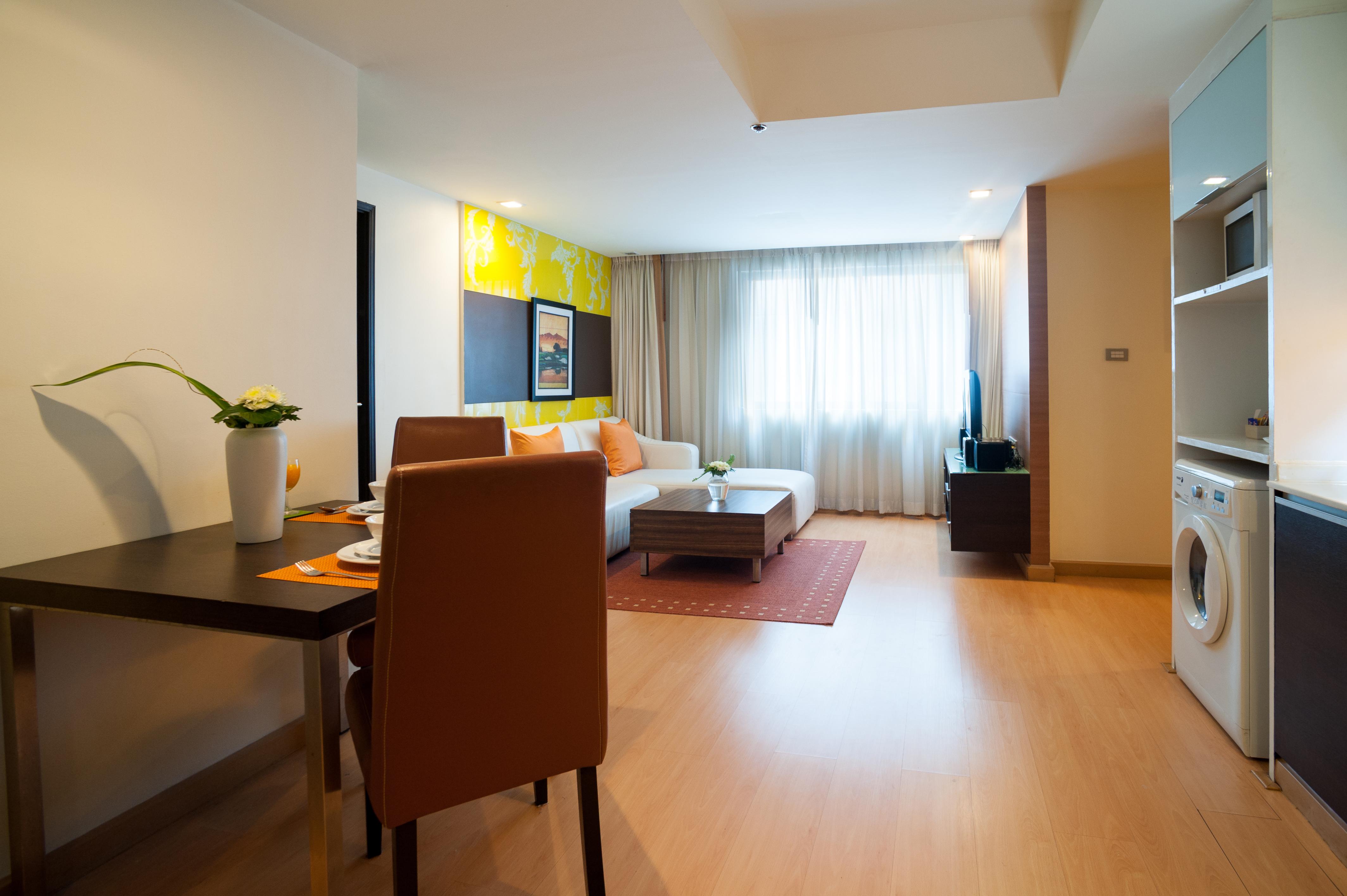 Aspen Suites Hotel Sukhumvit 2 Бангкок Экстерьер фото