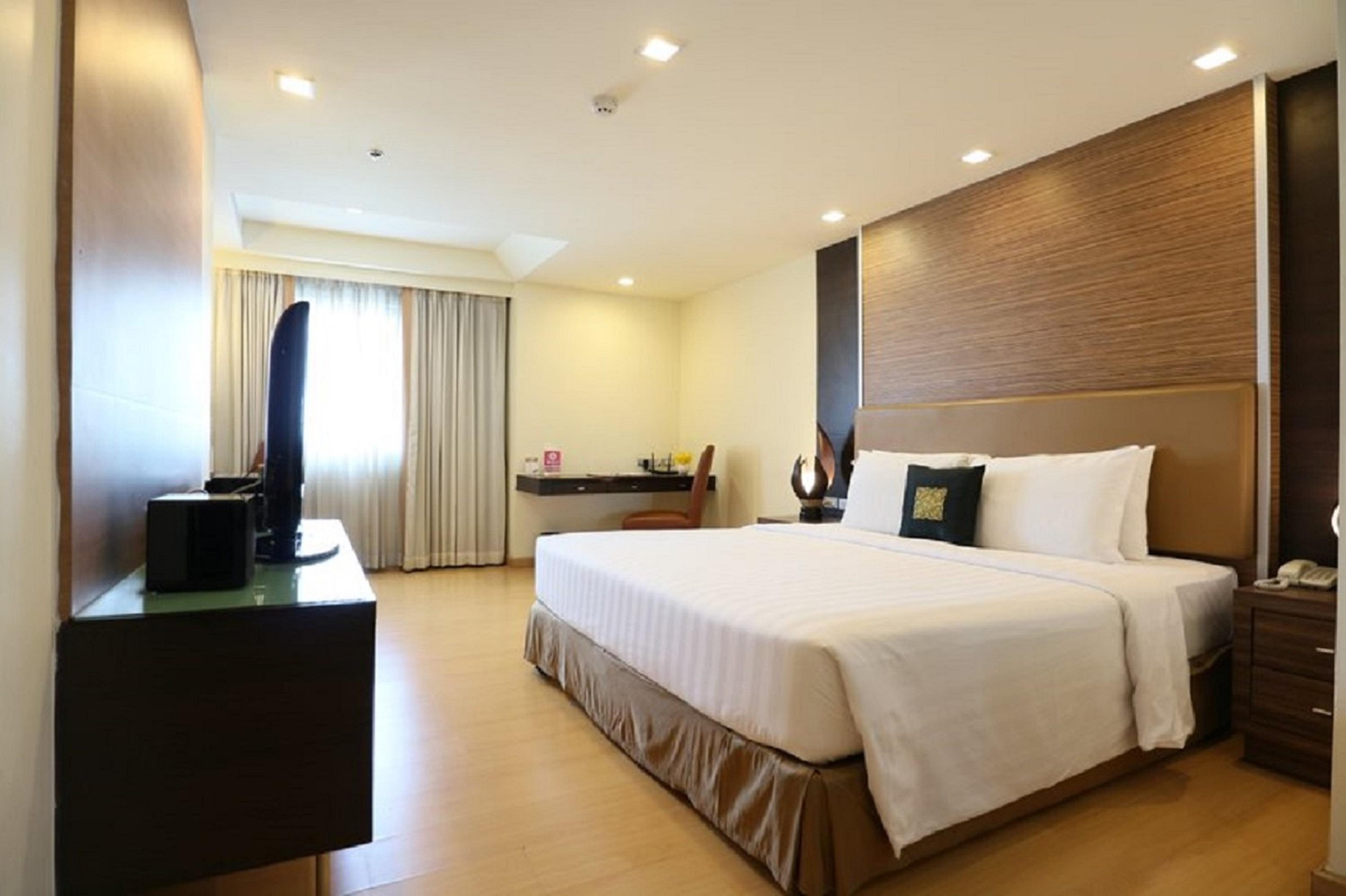 Aspen Suites Hotel Sukhumvit 2 Бангкок Экстерьер фото
