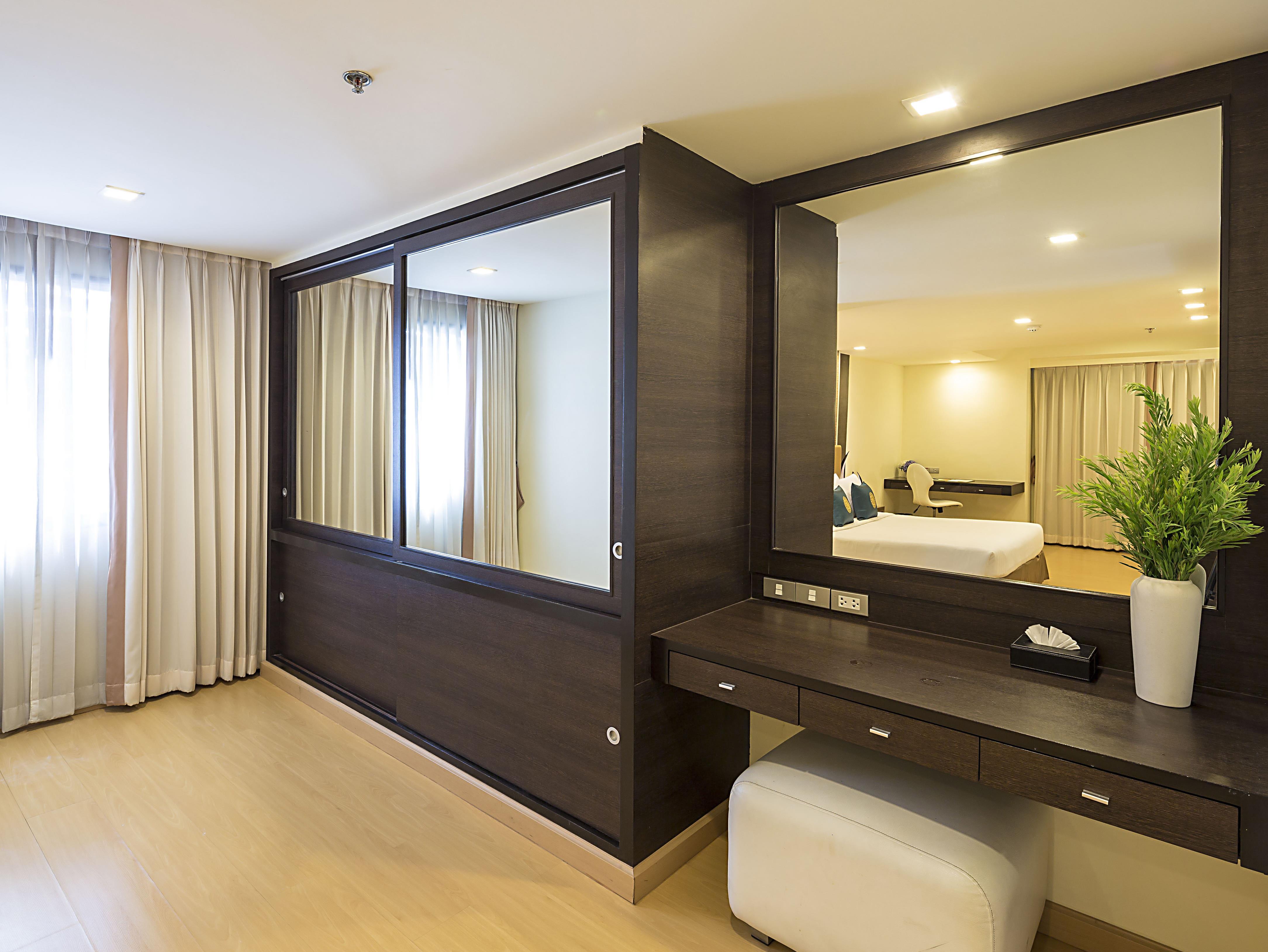 Aspen Suites Hotel Sukhumvit 2 Бангкок Экстерьер фото