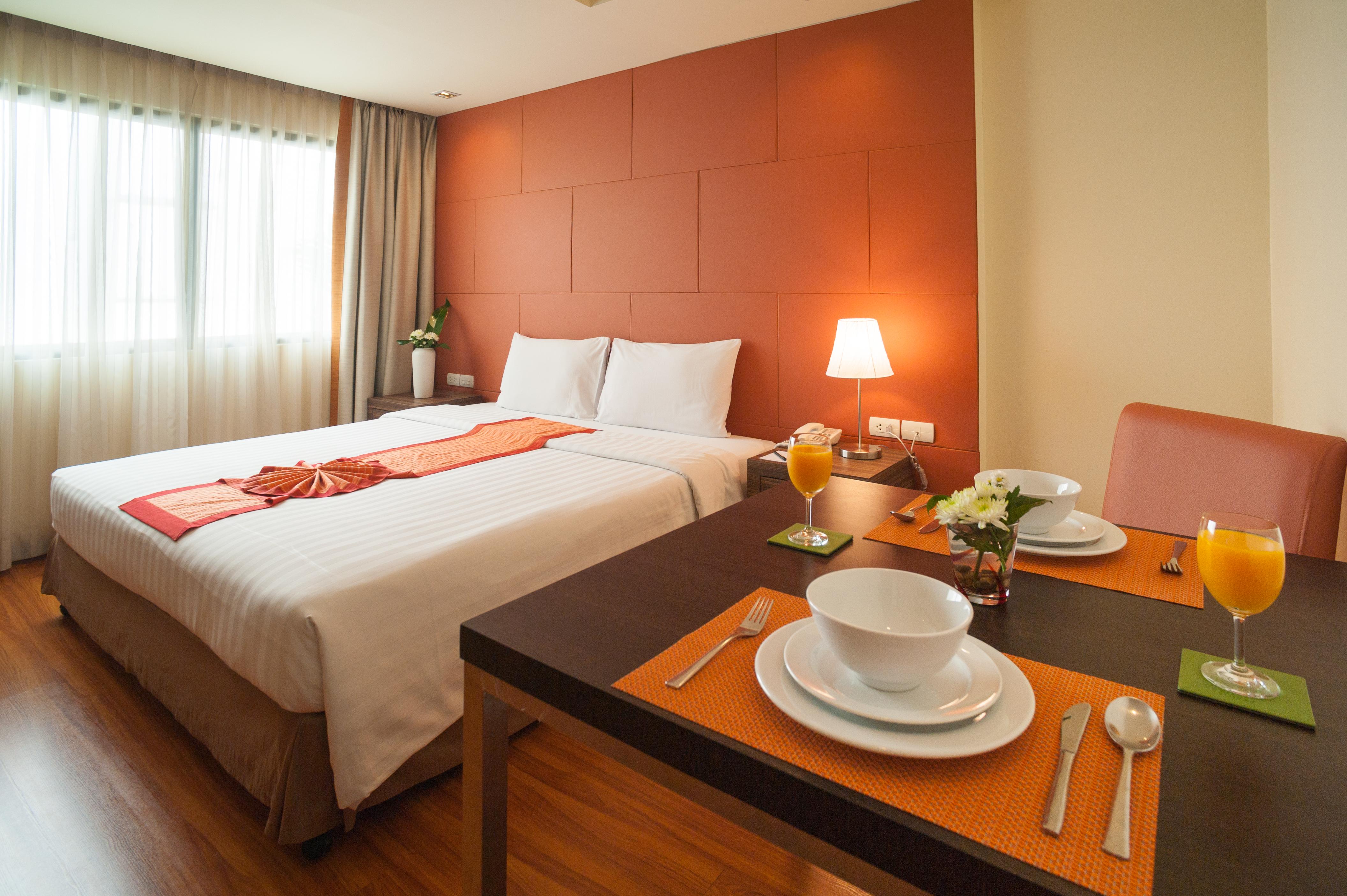 Aspen Suites Hotel Sukhumvit 2 Бангкок Экстерьер фото