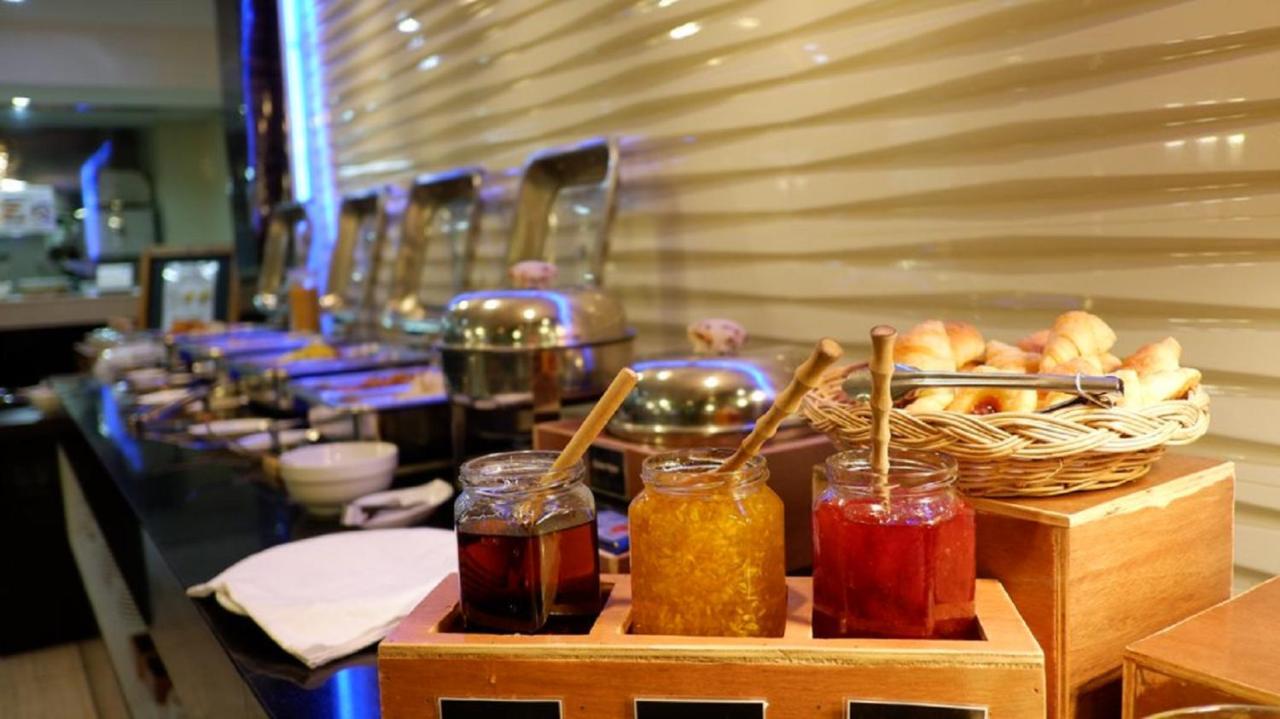 Aspen Suites Hotel Sukhumvit 2 Бангкок Экстерьер фото